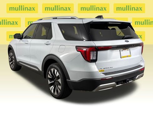 Certified 2025 Ford Explorer Platinum w/ LUX Leather Package AWD/4WD image 10