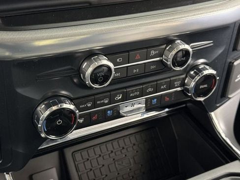 New 2025 Ford F150 Lariat w/ Equipment Group 502A High image 19