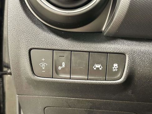 Used 2020 Hyundai Kona SEL FWD image 19