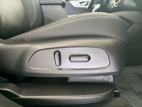 Used 2024 Chevrolet Blazer LT w/ Midnight/Sport Edition image 21