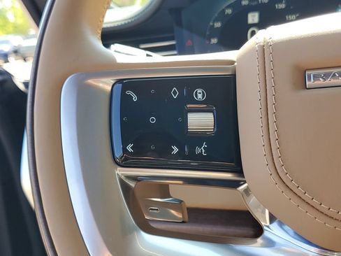 Used 2025 Land Rover Range Rover Autobiography AWD/4WD image 18