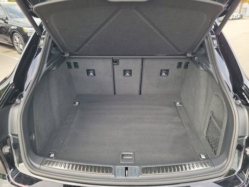 Used 2024 Porsche Macan Turbo image 8