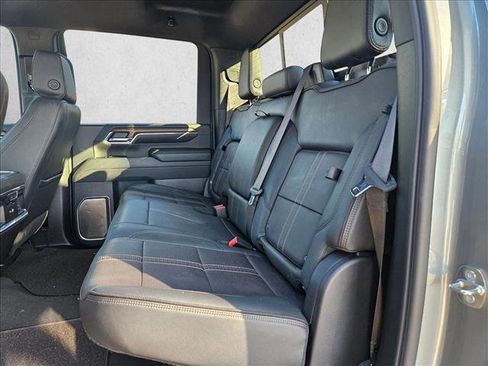 Used 2024 Chevrolet Silverado 2500 High Country w/ High Country Premium Package image 19