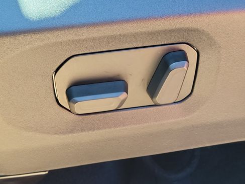 New 2025 Jeep Wrangler Rubicon w/ Convenience Group image 18