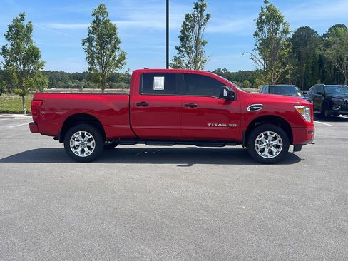 Used 2024 Nissan Titan SV w/ SV Convenience Package AWD/4WD image 8