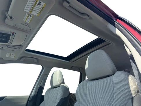 Used 2024 Subaru Forester Premium image 11