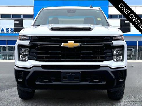 Used 2024 Chevrolet Silverado 2500 W/T w/ WT Convenience Package image 2