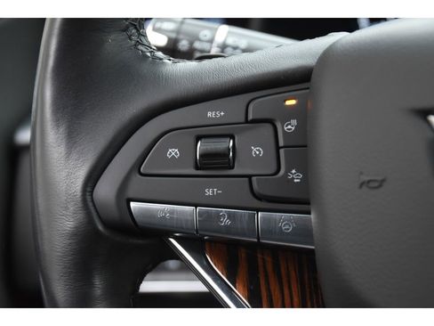 Certified 2024 Cadillac Escalade Premium Luxury image 34