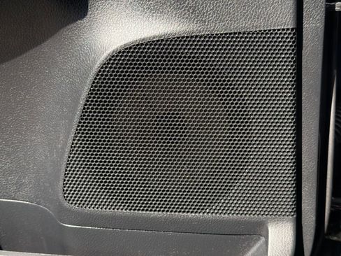 Used 2015 Toyota RAV4 LE AWD/4WD image 30