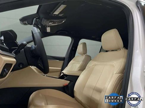 Used 2023 Jeep Grand Cherokee Limited w/ Luxury Tech Group II image 24