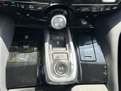 Certified 2024 Acura MDX SH-AWD w/ Technology Package image 11