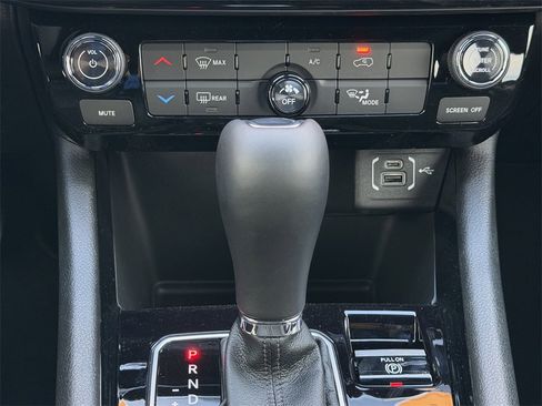 New 2026 Jeep Compass Latitude image 15