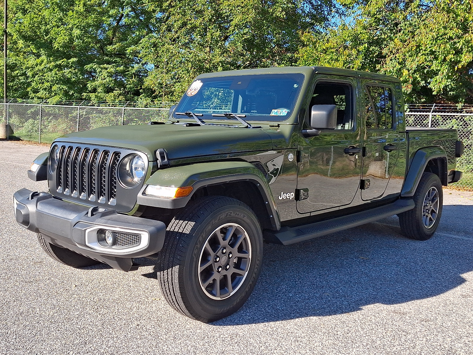 Used 2022 Jeep Gladiator Overland w/ Popular Equipment Package AWD/4WD image 4