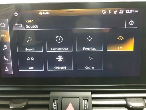 Used 2023 Audi Q5 2.0T Premium w/ Convenience Package image 18