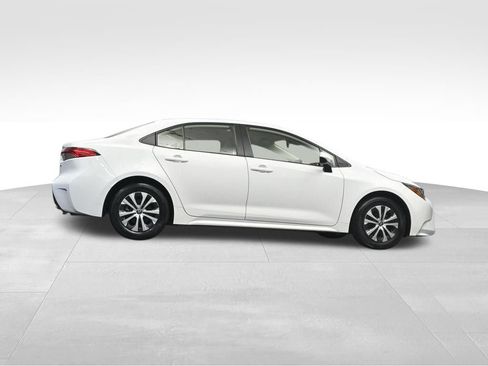 Used 2022 Toyota Corolla LE FWD image 24