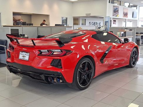 Used 2023 Chevrolet Corvette Stingray Coupe w/ Z51 Performance Package RWD image 6