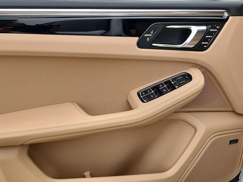 New 2026 Porsche Macan S image 11