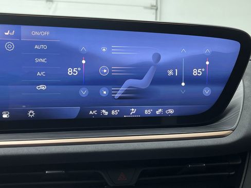 New 2025 Buick Envision Sport Touring image 21