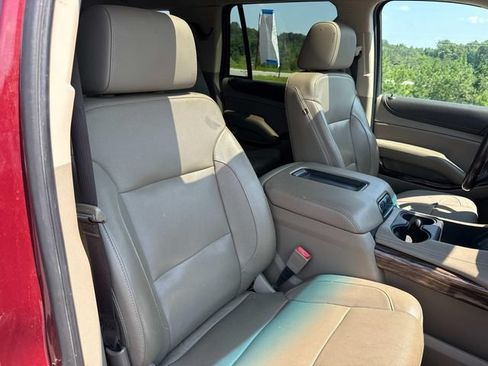 Used 2019 GMC Yukon SLT w/ Open Road Package AWD/4WD image 29