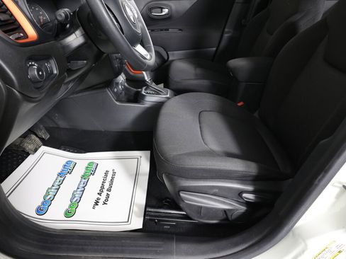 Used 2018 Jeep Renegade Sport w/ Power & Air Group image 13