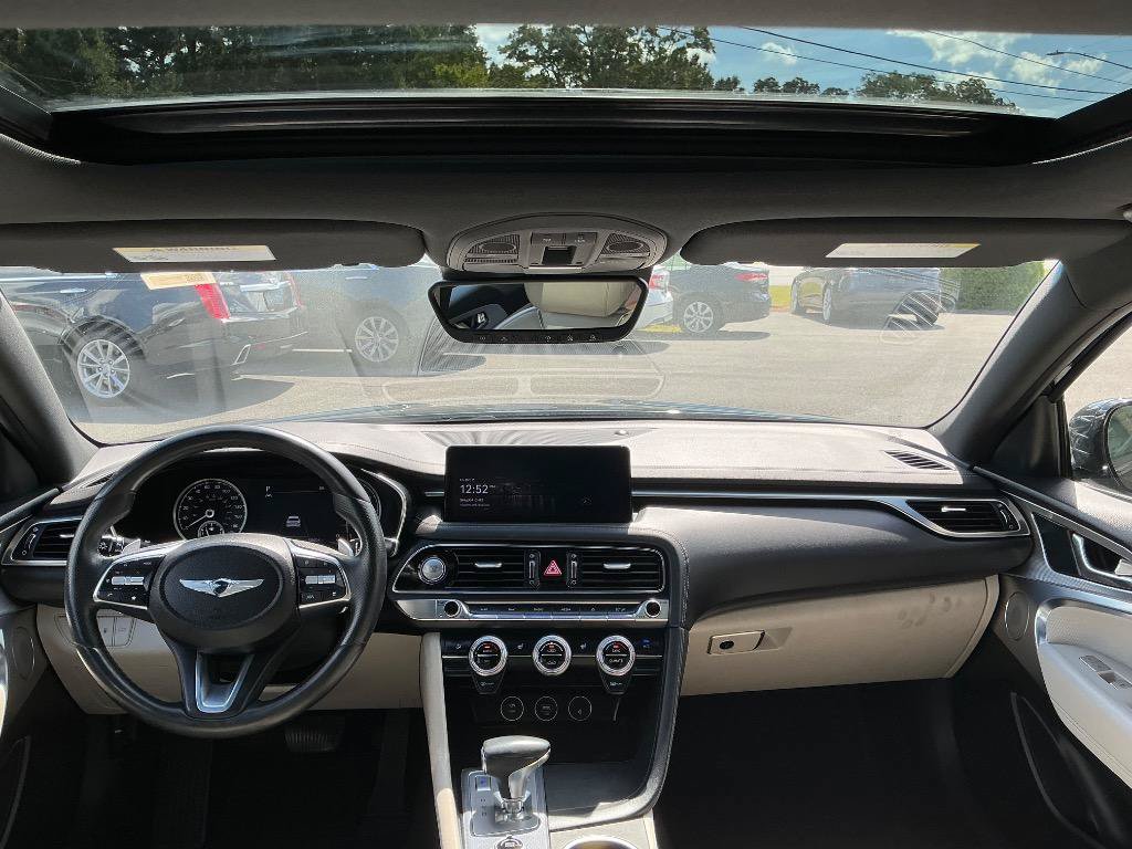 Used 2022 Genesis G70 2.0T w/ Prestige Package RWD image 14