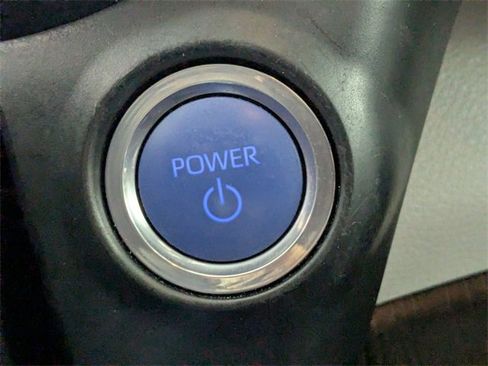 Used 2021 Toyota Sienna LE image 21