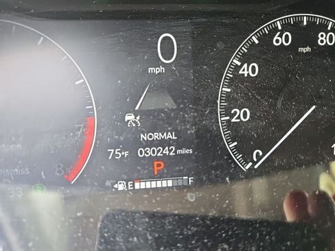 Used 2023 Honda HR-V LX image 23
