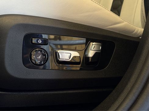 Used 2025 BMW X6 M Competition w/ Executive Package image 31