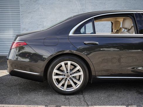 Used 2022 Mercedes-Benz S 500 4MATIC image 16