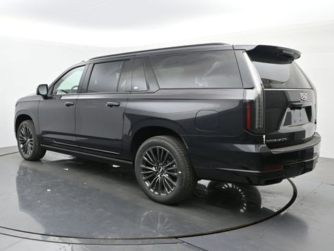New 2026 Cadillac Escalade ESV Platinum Sport w/ LPO, Floor Liner Package AWD/4WD image 3