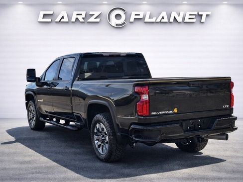 Used 2021 Chevrolet Silverado 2500 LTZ w/ Carhartt Edition AWD/4WD image 5