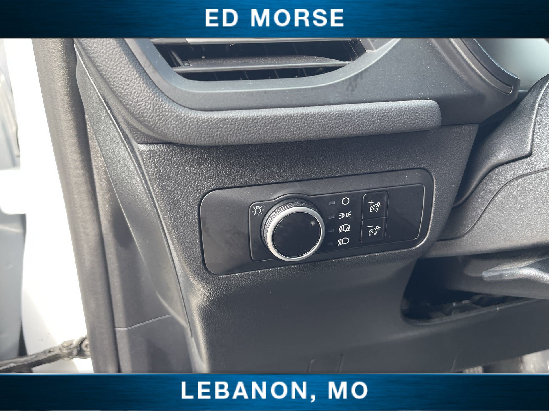 Used 2025 Ford Escape Active AWD/4WD image 17