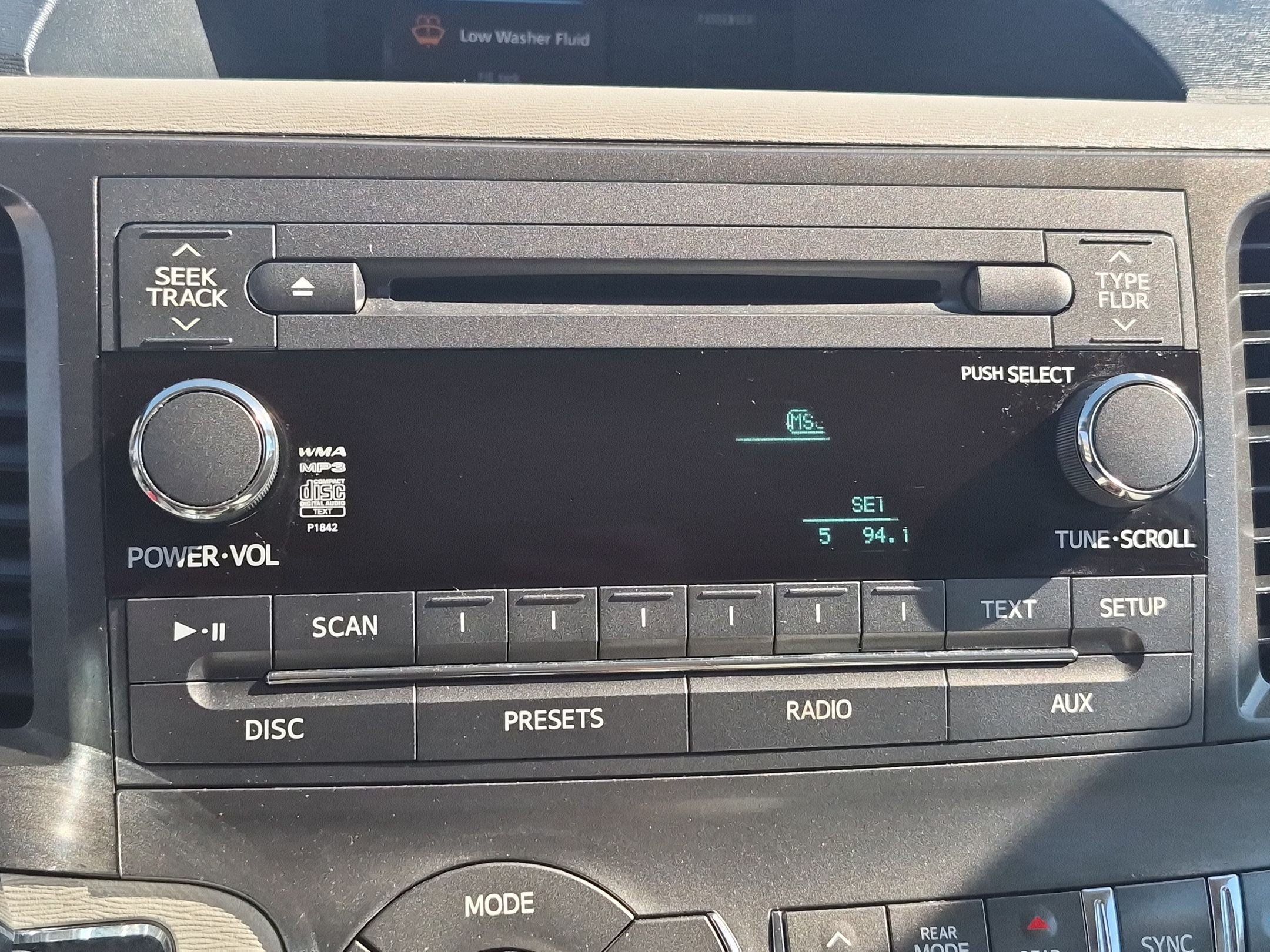 Used 2014 Toyota Sienna XLE FWD image 21