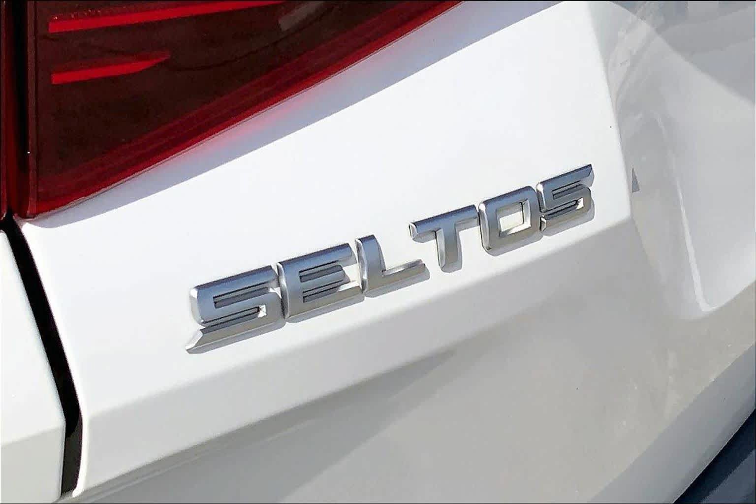 Used 2022 Kia Seltos S FWD image 31