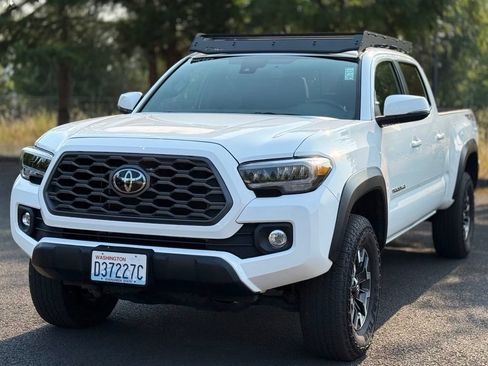 Used 2023 Toyota Tacoma TRD Off-Road AWD/4WD image 1