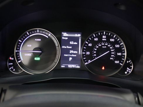 Used 2018 Lexus ES 300h image 35