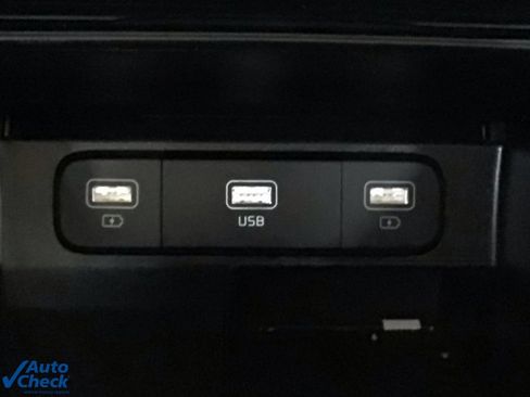 Used 2023 Kia Sorento LX image 28