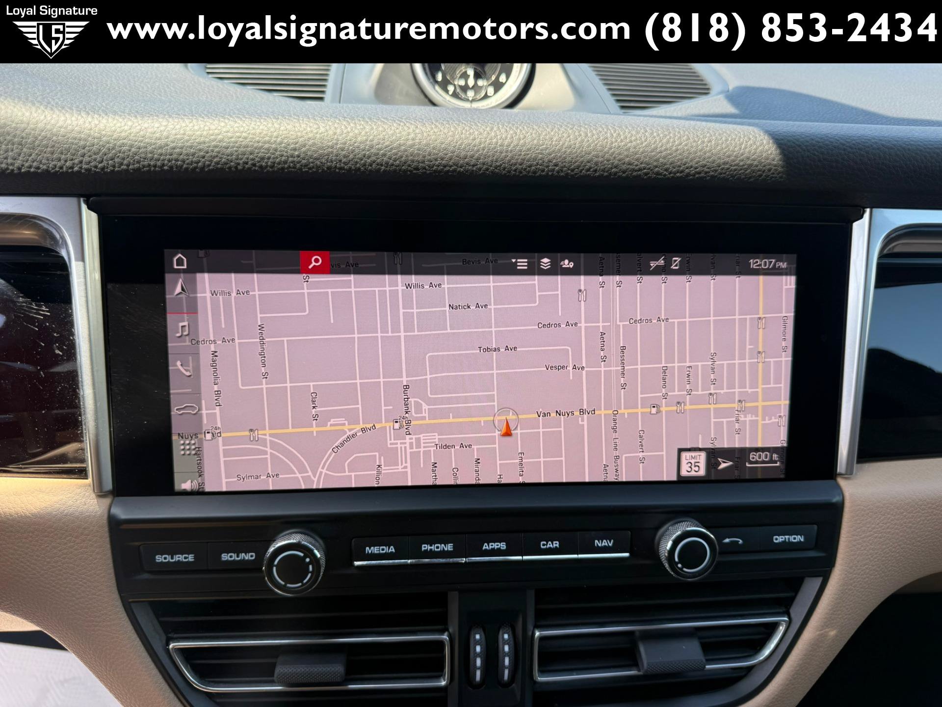 Used 2021 Porsche Macan AWD/4WD image 27