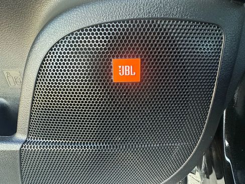 Used 2013 Toyota Highlander Limited image 26