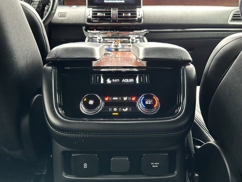 Used 2020 Lincoln Navigator L Reserve w/ Luxury Package image 22