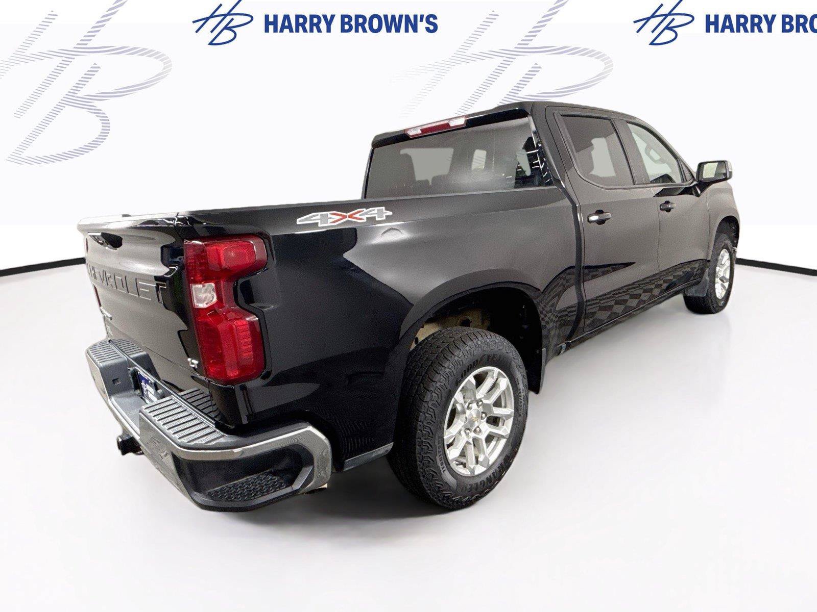 Used 2024 Chevrolet Silverado 1500 LT AWD/4WD image 29