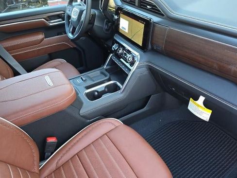 New 2026 GMC Sierra 2500 Denali Ultimate AWD/4WD image 16