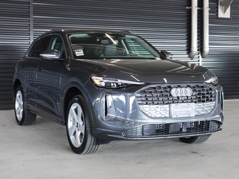 New 2025 Audi Q5 Premium Plus image 12