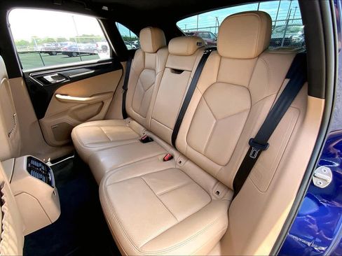 Used 2023 Porsche Macan Turbo AWD/4WD image 30