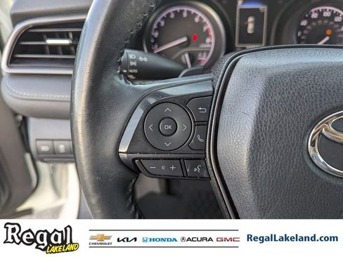 Used 2021 Toyota Camry SE image 25