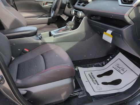 New 2025 Toyota RAV4 SE image 31