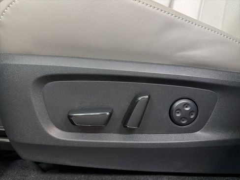 New 2026 INFINITI QX60 Luxe image 18