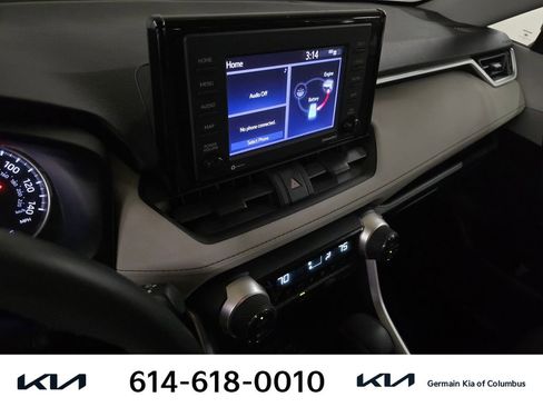 Used 2020 Toyota RAV4 XLE w/ XLE Grade Weather Package AWD/4WD image 23