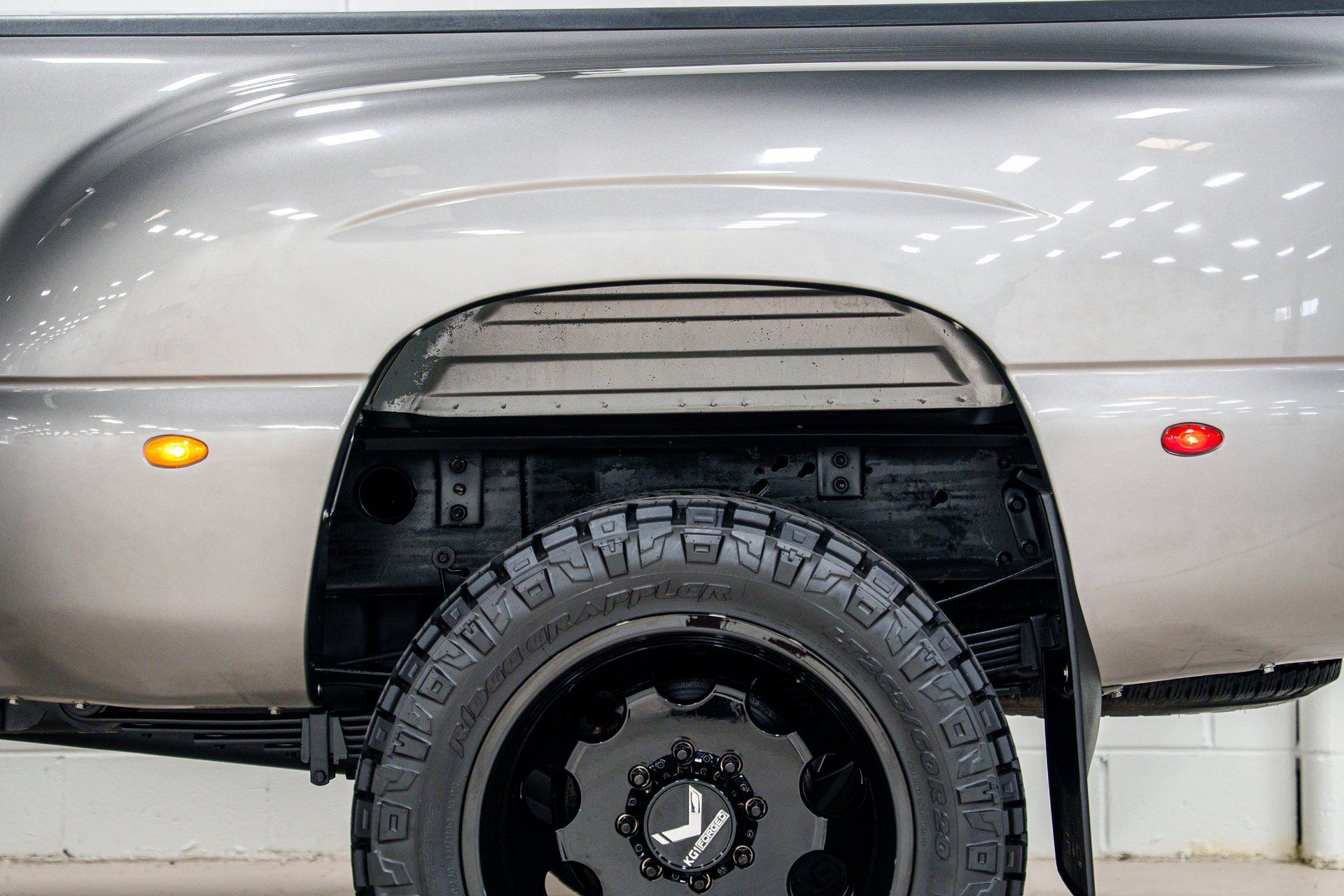 Used 2007 GMC Sierra 3500 SLT w/ Heavy-Duty Power Package AWD/4WD image 37