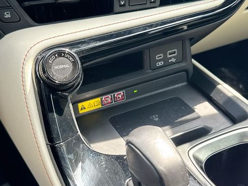 Used 2024 Lexus NX 350h AWD w/ Vision Package image 31